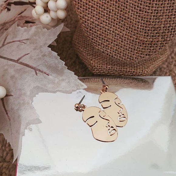 Art Portrait Face Feminist Drop Earring - Picture 6 of 6